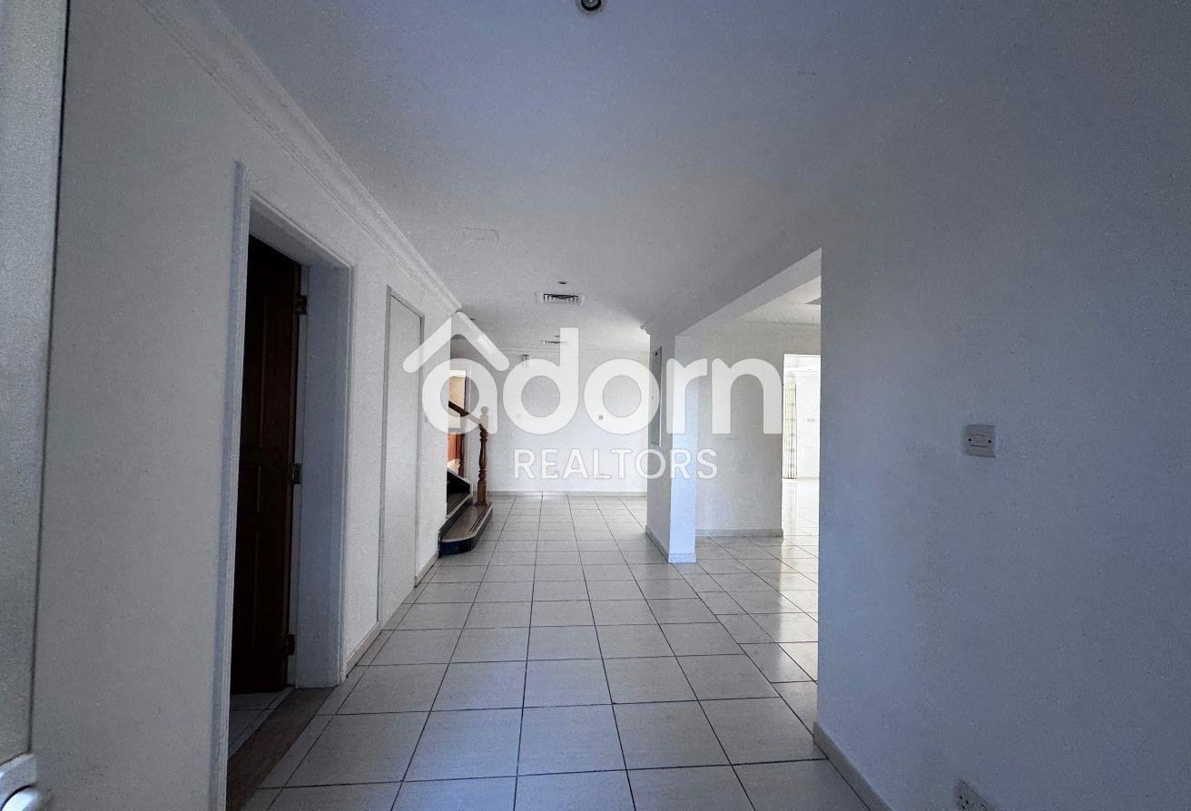 Spacious 5BR Villa | Pool & Garden | Near Beach photo 7