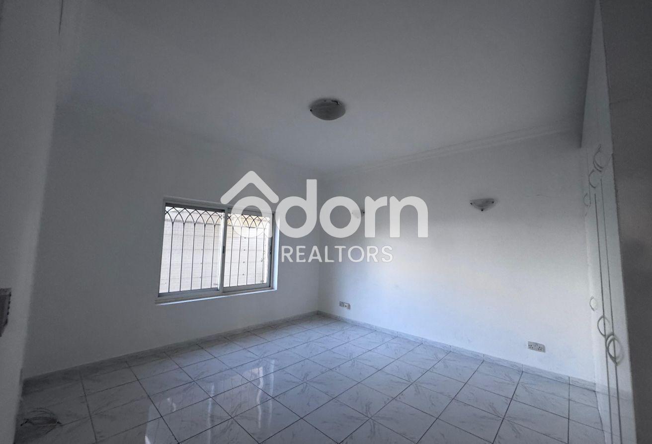 Spacious 5BR Villa | Pool & Garden | Near Beach photo 13