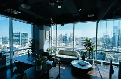 مكتب - استوديو - 2 حمامات للايجار في برج تماني - الخليج التجاري - دبي
