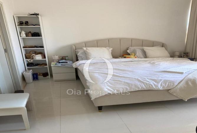 74232843 - Property Image 3