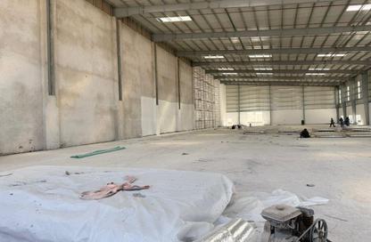 Warehouse - Studio - 2 Bathrooms for rent in Umm Al Thuoob - Umm Al Quwain