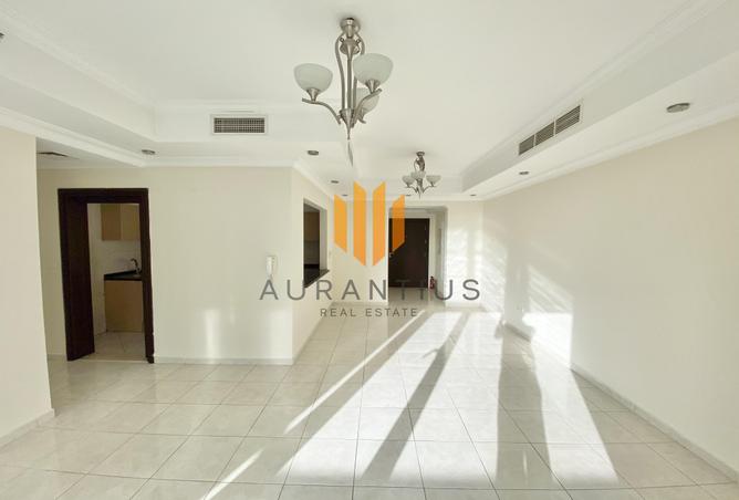 74240702 - Property Image 3