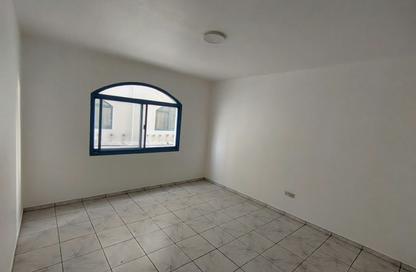 Apartment - Studio - 1 for rent in Abu shagara Building 2 - Budaniq - Al Qasimia - Sharjah Apartment - Studio - 1 for rent in Abu shagara Building 2 - Budaniq - Al Qasimia - Sharjah