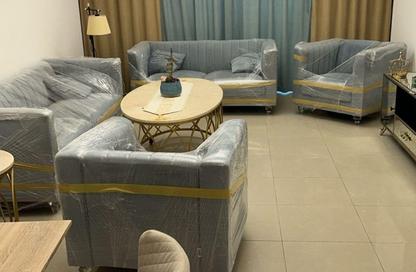 Apartment - 1 Bedroom - 2 Bathrooms for rent in Beach Tower 2 - Al Khan Lagoon - Al Khan - Sharjah