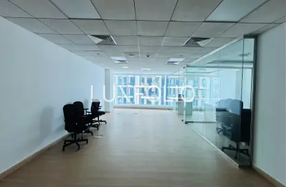 مكتب - استوديو للايجار في برج المنارة - الخليج التجاري - دبي