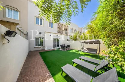 فيلا - 2 غرف نوم - 3 حمامات للايجار في الينابيع 11 - الينابيع - دبي