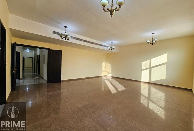 61664454 - Property Image 3