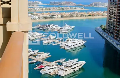 Apartment - 2 Bedrooms - 2 Bathrooms for sale in Marina Residences 6 - Marina Residences - Palm Jumeirah - Dubai