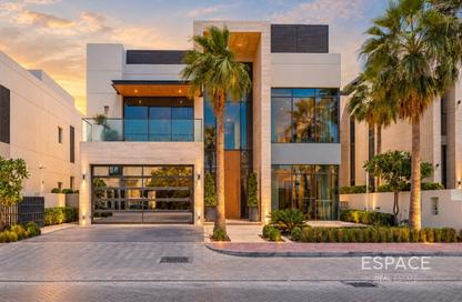 Villa - 6 - 5 for sale in Custom Villas Frond N - Custom Villas - Palm Jumeirah - Dubai Villa - 6 - 5 for sale in Custom Villas Frond N - Custom Villas - Palm Jumeirah - Dubai