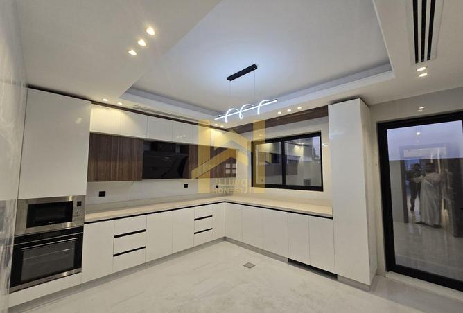 132000158 - Property Image 3