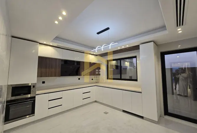 132000158 - Property Image 3
