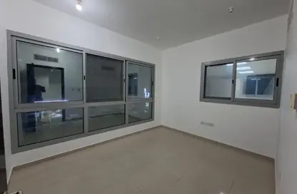 مكتب - استوديو - 1 حمام للايجار في شعبية 9 - شعبية - مصفح - أبوظبي مكتب - استوديو - 1 حمام للايجار في شعبية 9 - شعبية - مصفح - أبوظبي