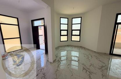 Villa - 4 Bedrooms - 5 Bathrooms for rent in Al Falaj - Al Riqqa - Sharjah