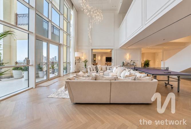4-bed penthouse in Marina Residences 5 · Upgraded · Terrace — photo 2