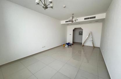 Apartment - 2 Bedrooms - 4 Bathrooms for rent in Al Khan Lagoon Tower - Al Khan Lagoon - Al Khan - Sharjah