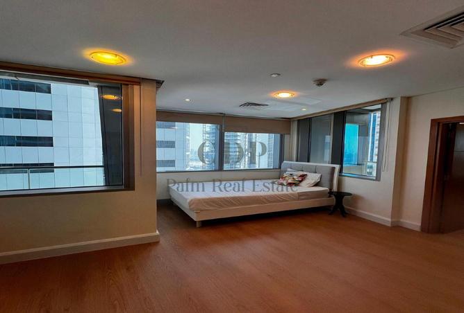 76570302 - Property Image 3