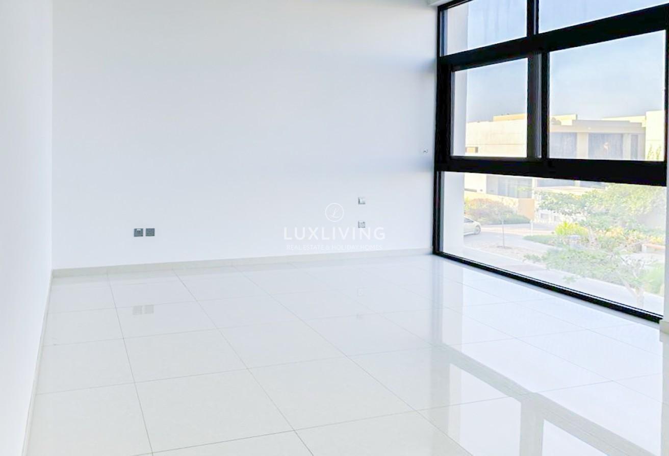 Impressive Layout | Luxurious | Elegant Community photo 9