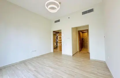 شقة - غرفة نوم - 2 حمامات للايجار في اوكسفورد ريزيدينس - الضاحية 13 - قرية جميرا الدائرية - دبي