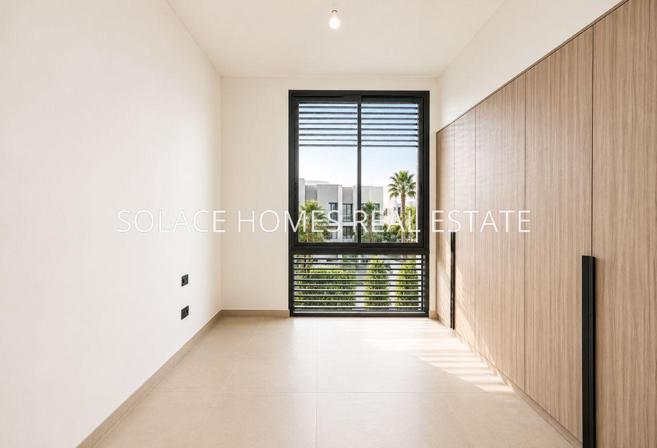 VACANT - Unique villa - Rare availability photo 7