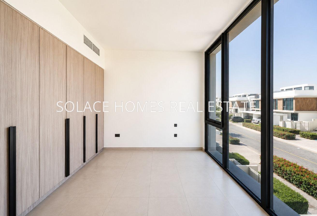 VACANT - Unique villa - Rare availability photo 5