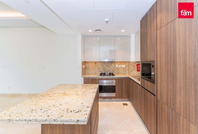 100419363 - Property Image 2