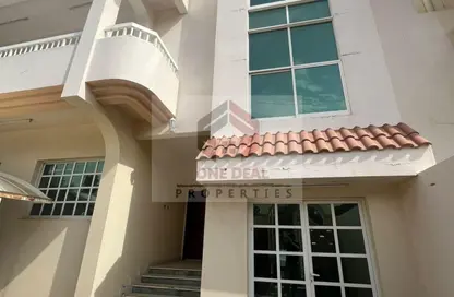 فيلا - 3 غرف نوم - 3 حمامات للايجار في النيادات - العين