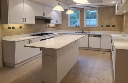 Villa - 4 Bedrooms - 5 Bathrooms for rent in District 4 - Jumeirah Park - Dubai Villa - 4 Bedrooms - 5 Bathrooms for rent in District 4 - Jumeirah Park - Dubai