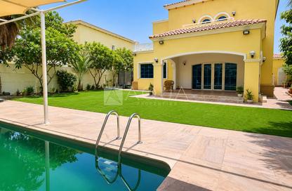 Villa - 4 Bedrooms - 5 Bathrooms for rent in District 4 - Jumeirah Park - Dubai Villa - 4 Bedrooms - 5 Bathrooms for rent in District 4 - Jumeirah Park - Dubai