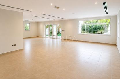 Villa - 4 Bedrooms - 5 Bathrooms for rent in District 4 - Jumeirah Park - Dubai Villa - 4 Bedrooms - 5 Bathrooms for rent in District 4 - Jumeirah Park - Dubai
