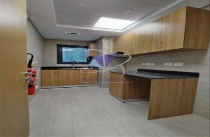 Apartment - 1 Bedroom - 2 Bathrooms for rent in Al Najda Street - Abu Dhabi Apartment - 1 Bedroom - 2 Bathrooms for rent in Al Najda Street - Abu Dhabi