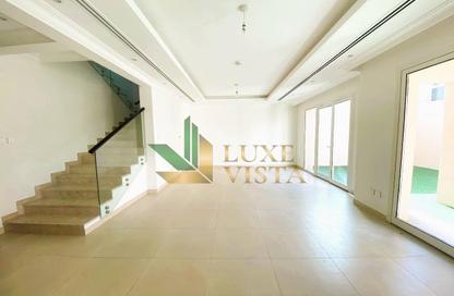 Villa - 3 Bedrooms - 4 Bathrooms for rent in Villa Lantana 2 - Villa Lantana - Dubai Science Park - Dubai