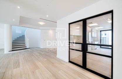 Villa - 5 - 7 for rent in API Jumeirah Villas - Jumeirah 1 - Jumeirah - Dubai