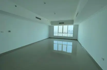 شقة - 2 غرف نوم - 4 حمامات للايجار في المجاز 2 - المجاز - الشارقة