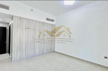 Apartment - 1 Bedroom - 2 Bathrooms for rent in Jumeirah Garden City - Al Satwa - Dubai