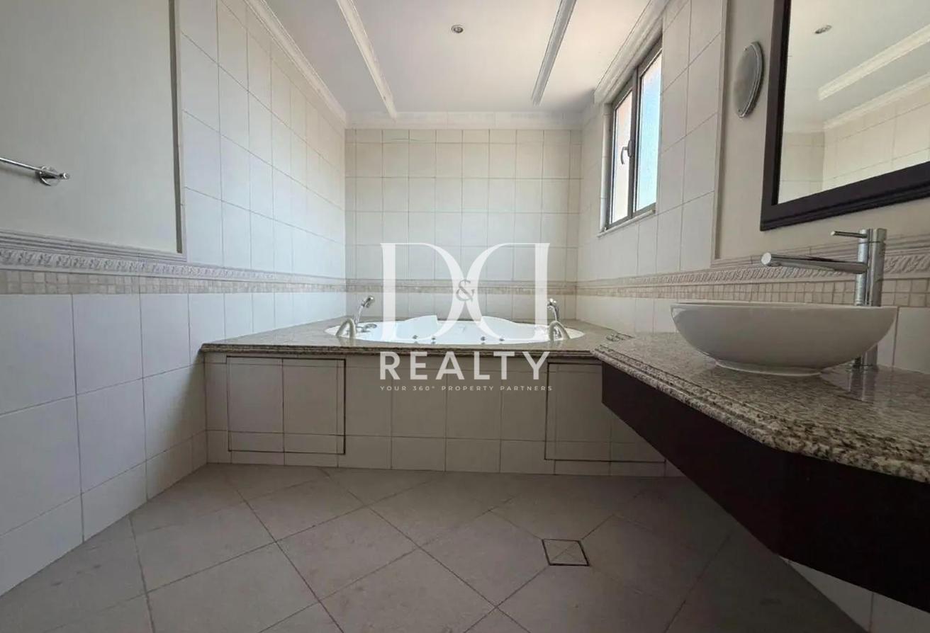 Beach Access | VACANT | Signature Villa photo 15
