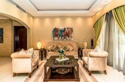 Villa - 5 Bedrooms - 6 Bathrooms for rent in Meadows 2 - Meadows - Dubai