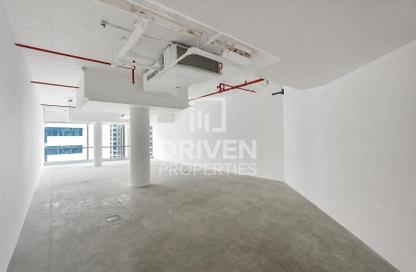 Retail - Studio for rent in Blue Bay Tower - Business Bay - Dubai