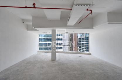 Retail - Studio for rent in Blue Bay Tower - Business Bay - Dubai