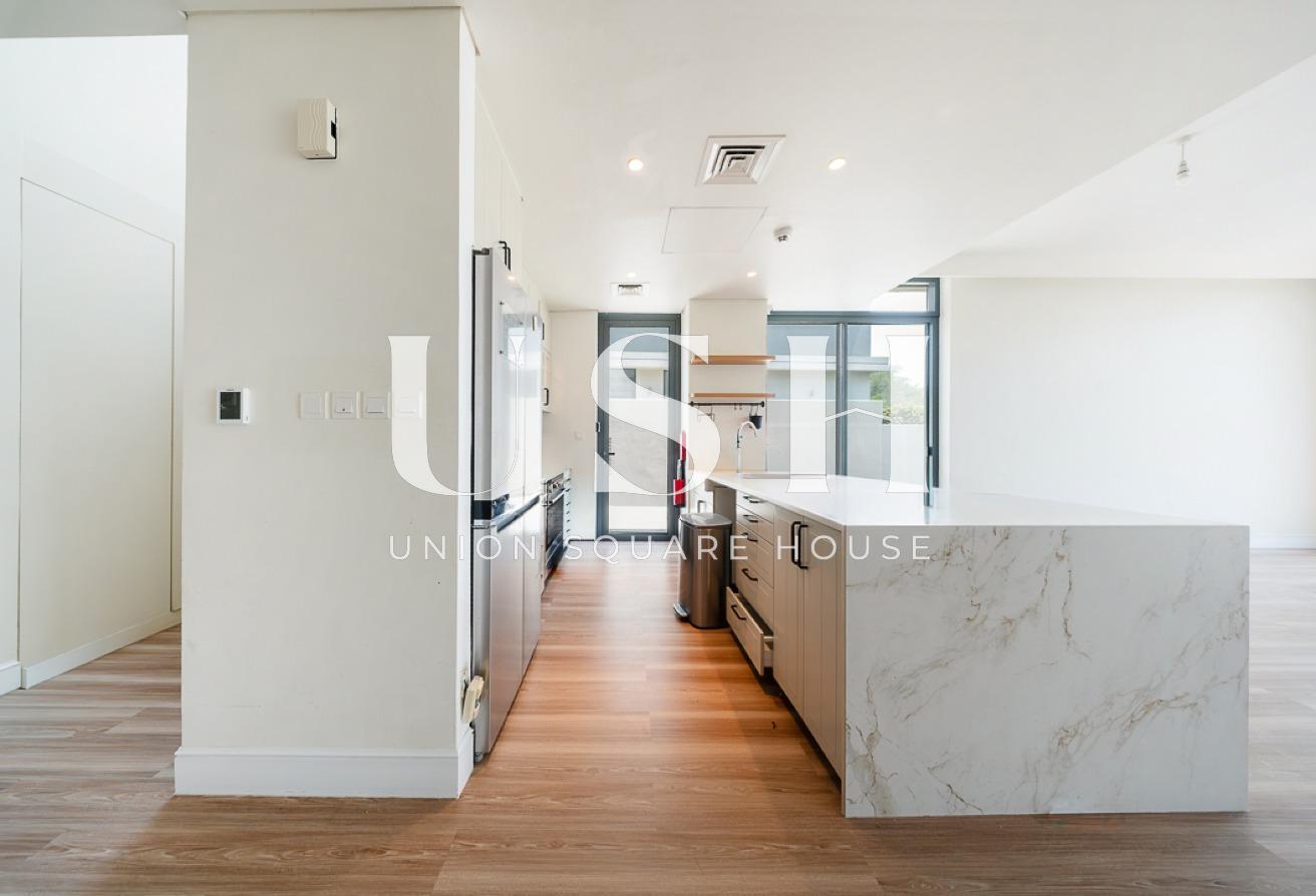 Genuine Listing | Modern Villa | Prime Location photo 8