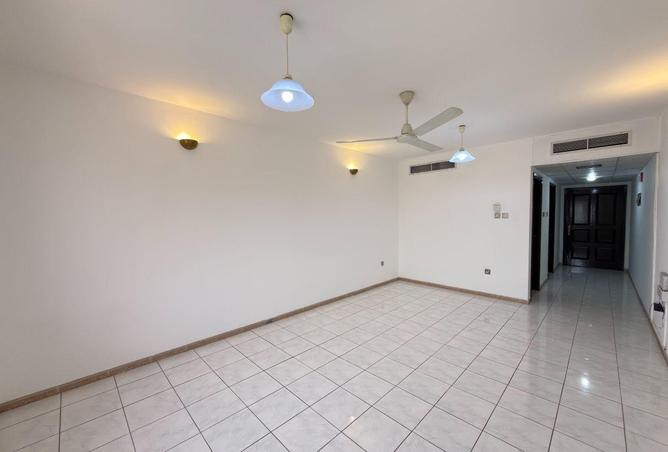 82807980 - Property Image 3