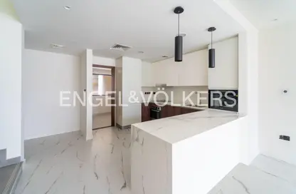 Townhouse - 4 Bedrooms - 5 Bathrooms for rent in Elie Saab VIE Townhouses - District 11 - Mohammed Bin Rashid City - Dubai