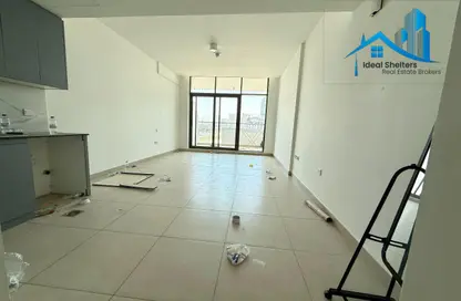 Apartment - 1 Bathroom for rent in Living Garden 2 - District 14 - Jumeirah Village Circle - Dubai