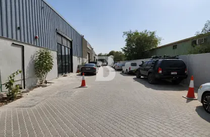 Warehouse - Studio for rent in Al Quoz 3 - Al Quoz - Dubai