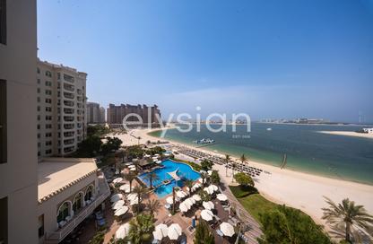 Apartment - 2 Bedrooms - 3 Bathrooms for rent in Al Haseer - Shoreline Apartments - Palm Jumeirah - Dubai