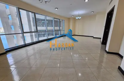 شقة - 3 غرف نوم - 5 حمامات للايجار في بناية سعيد الغافلي - المجاز - الشارقة