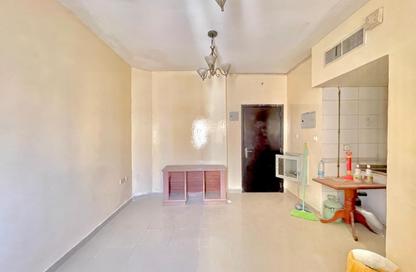 Apartment - Studio - 1 Bathroom for rent in Muwailih Building - Muwaileh - Sharjah Apartment - Studio - 1 Bathroom for rent in Muwailih Building - Muwaileh - Sharjah