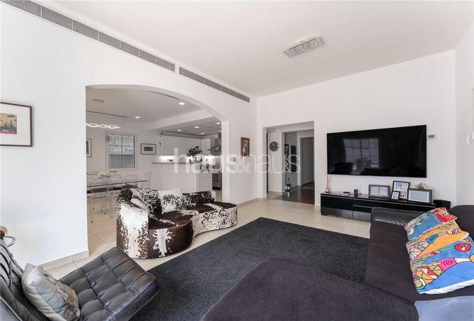 80270444 - Property Image 2