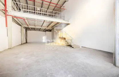 مستودع - استوديو - 5 حمامات للايجار في مدينة دبي الصناعية - دبي مستودع - استوديو - 5 حمامات للايجار في مدينة دبي الصناعية - دبي