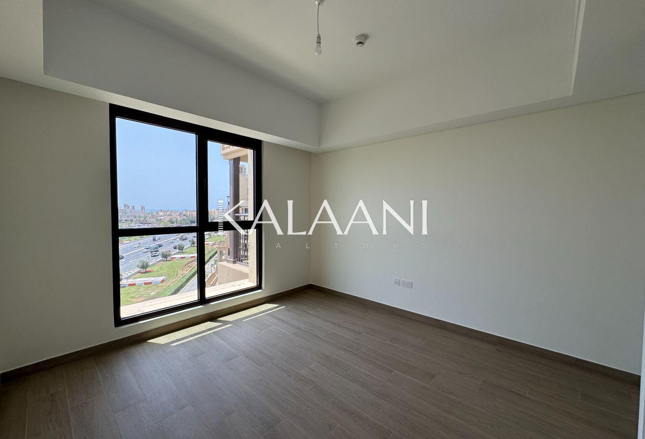 SKYLINE VIEW | SPACIOUS LAYOUT | BRAND NEW photo 7