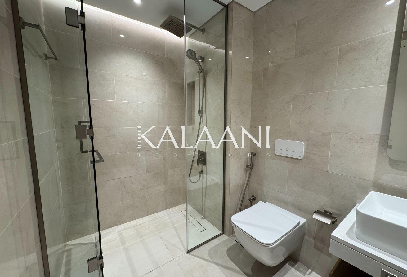 SKYLINE VIEW | SPACIOUS LAYOUT | BRAND NEW photo 9